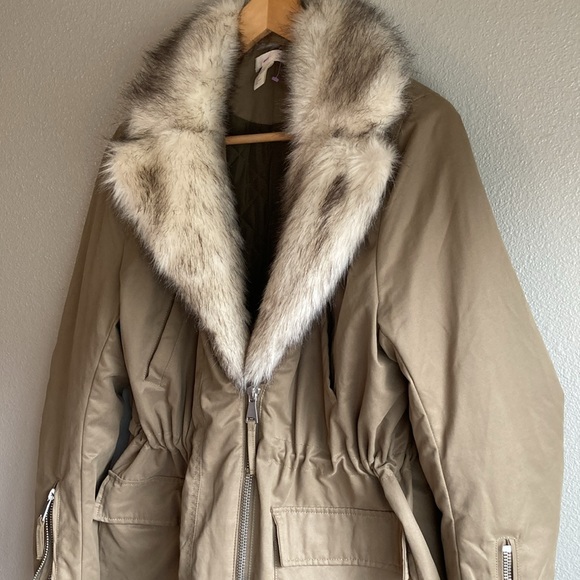 H&M Coat Final Price♥️ - Picture 3 of 12